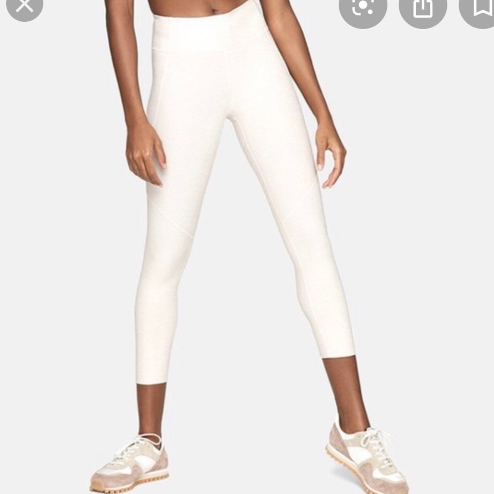 Outdoor voices 3/4 warmup leggings in oatmeal